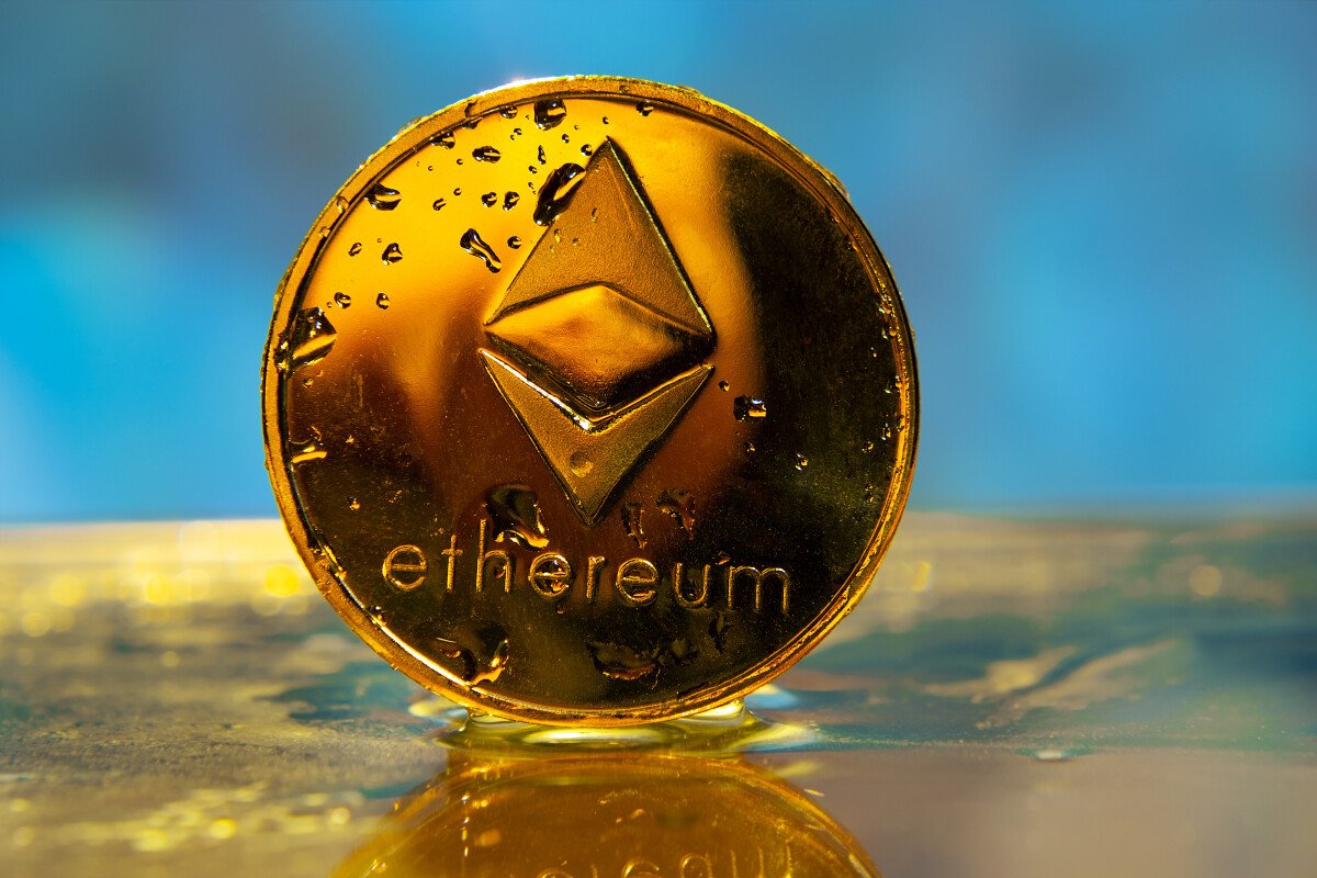 Do or Die For The Bulls as Ethereum (ETH) Price Tests 200DMA Support thumbnail