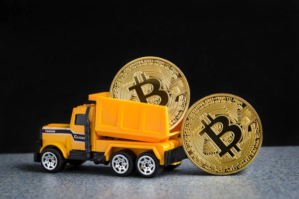 Un camion publicitaire Bitcoin devant le siège de la Silicon Valley Bank attire l'attention du monde entier