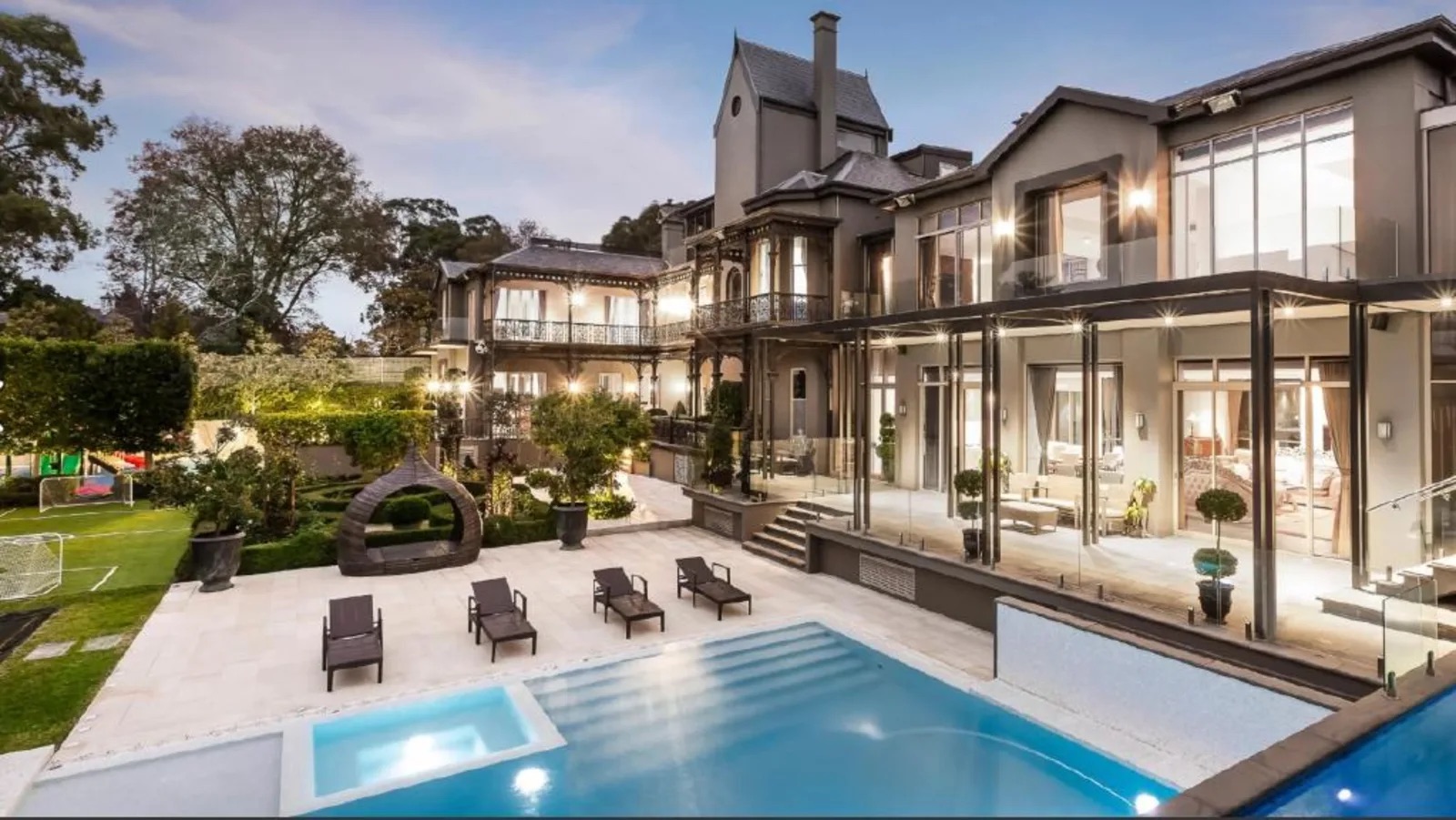 Michael Egorov, PDG de Curve Finance, investit 41 millions de dollars dans des propriétés de luxe à Melbourne
