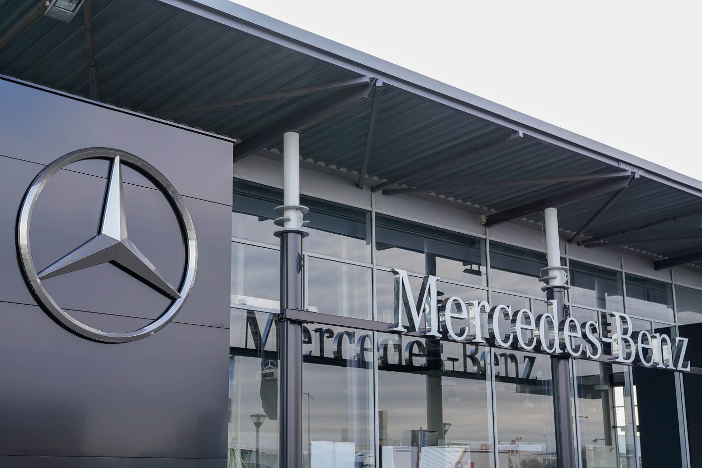 Mercedes-Benz's Web3 Arm Teams Up with Fingerprints DAO for New NFT Collection