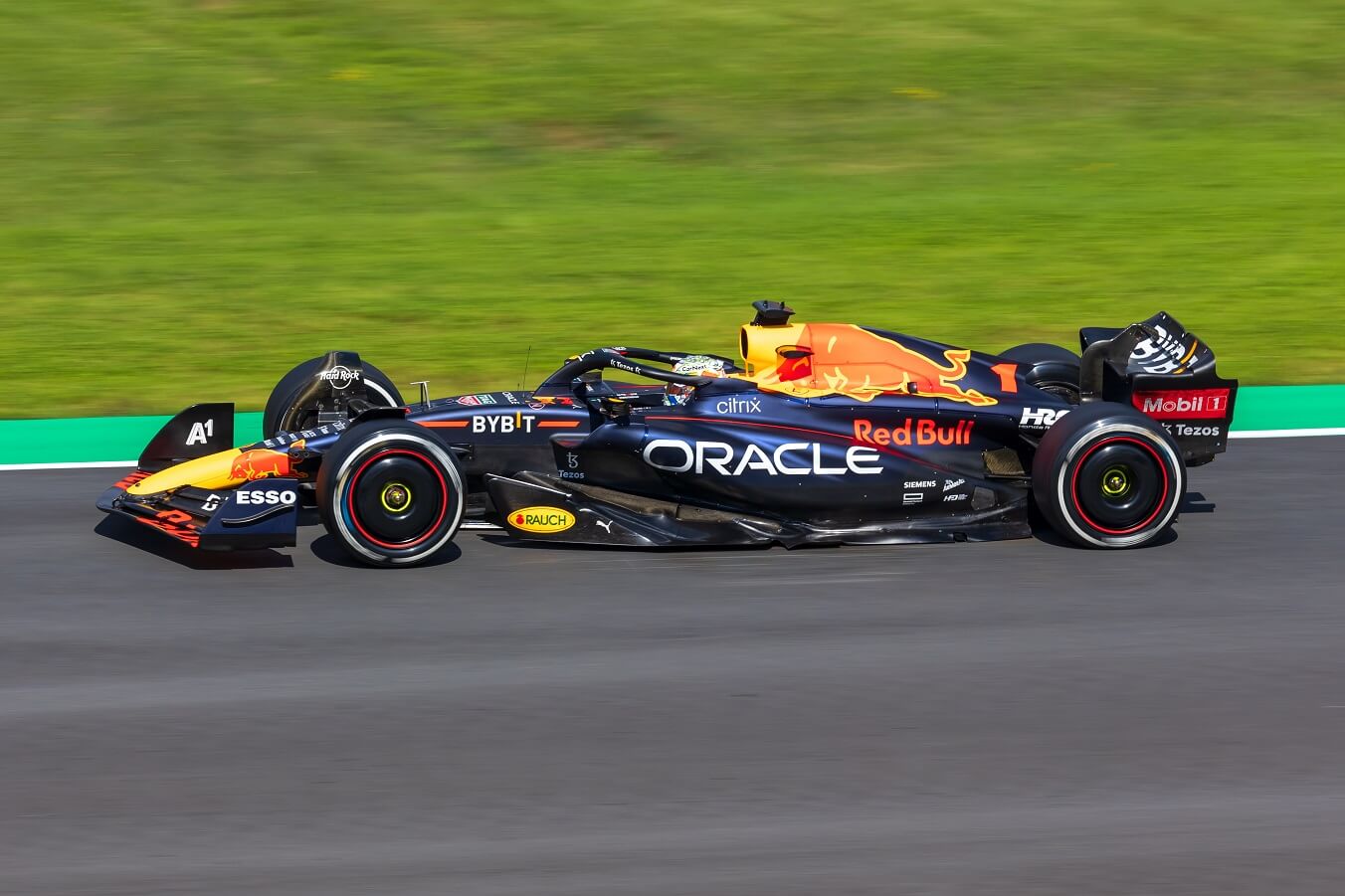 Formule 1 Team Oracle Red Bull Racing Gaat Nieuwe Sponsordeal aan met Sui Blockchain. Is de Crypto Bull Markt Weer Terug?