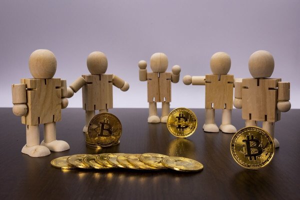 Resmi Para Birimi Olarak Bitcoin: Artıları, Eksileri ve Gelecekteki Trendler