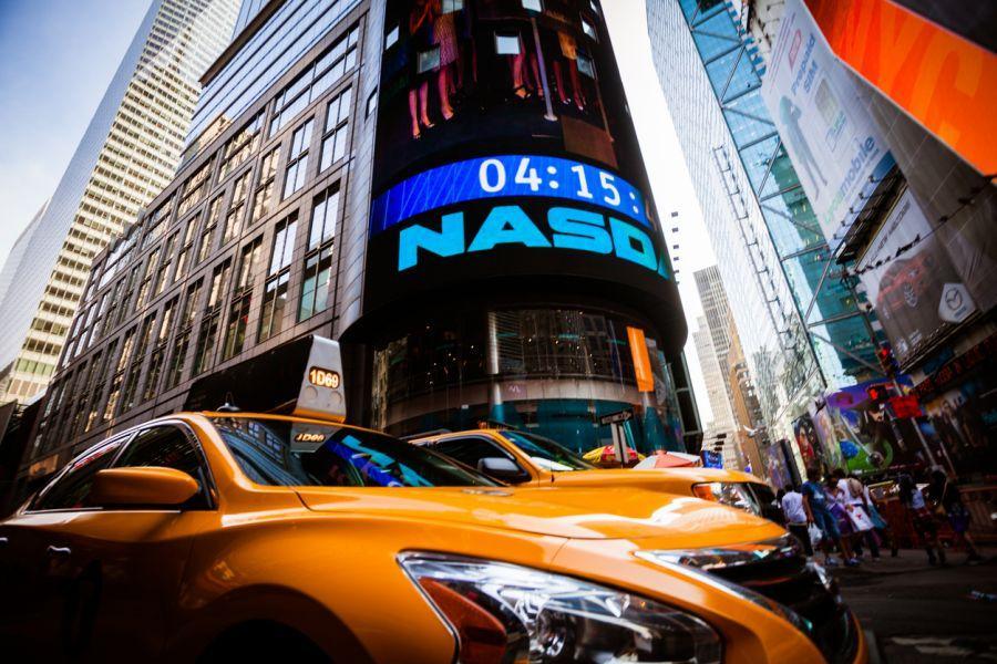 Nasdaq-Listed Company Offers Dividends in Bitcoin, Shares Skyrocket