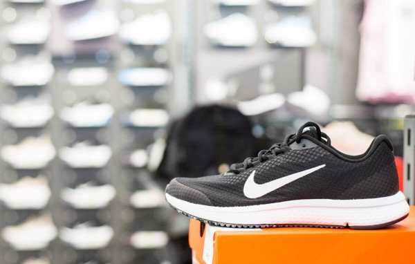 Nike vraagt ​​rechtbank New York reseller StockX te blokkeren door verkoop van NFT's