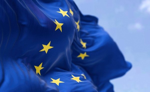 Учреждения ЕС достигли соглашения в регулировании «нехостинговых кошельков»