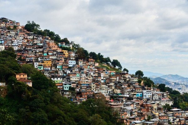 'Mano Satoshi' leva criptomoedas à comunidades carentes no Brasil