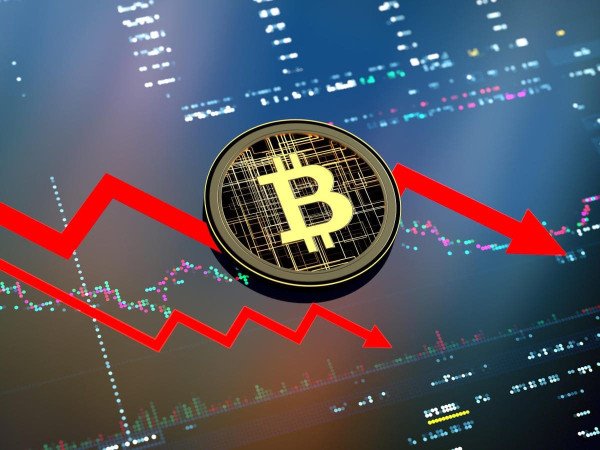 Bitcoin sembra ritestare i minimi di giugno