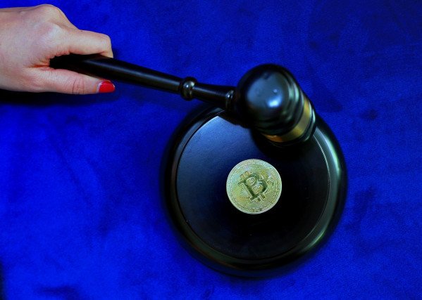 Bitcoin ETF von der SEC abgelehnt, Grayscale ist stocksauer