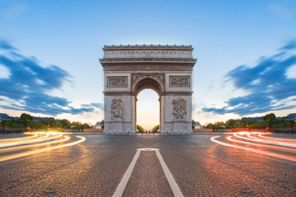 Crypto.com Sceglie Parigi per la Sua Sede Europea Dopo un Investimento di 150 milioni di Euro