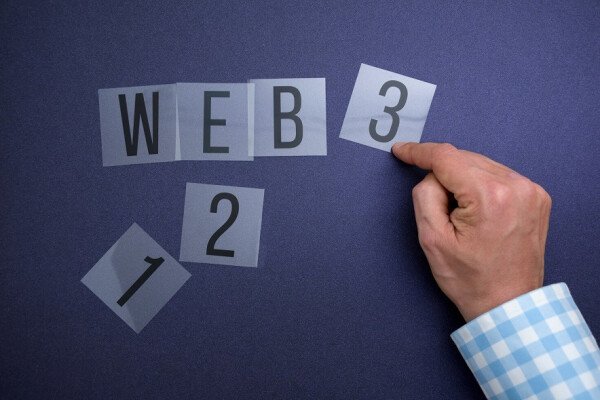 The Pros and Cons of Web2 Joining Web3