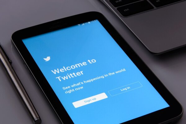 Twitter entlässt tausende Mitarbeiter ohne Vorwarnung