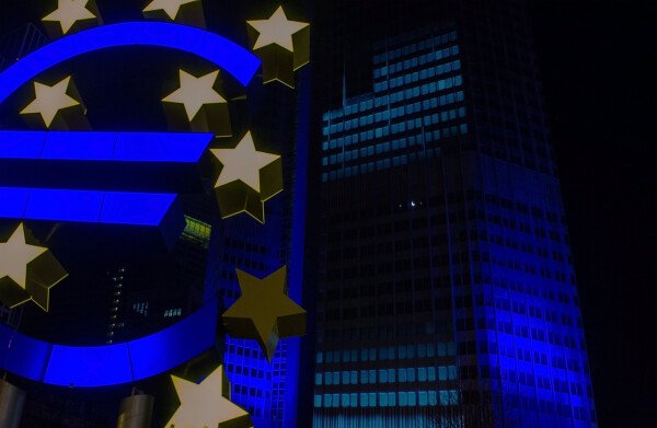 Der EZB-Generaldirektor greift Bitcoin scharf an